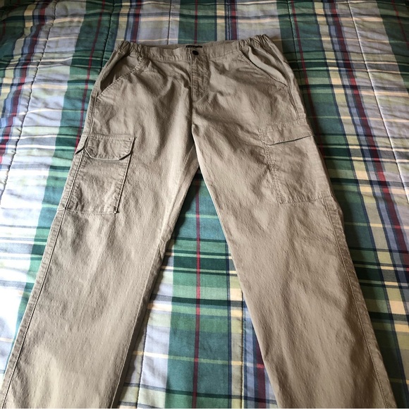 🎉 HOST PICK🎉 LEVI Signature Cargo Pants - Picture 2 of 13